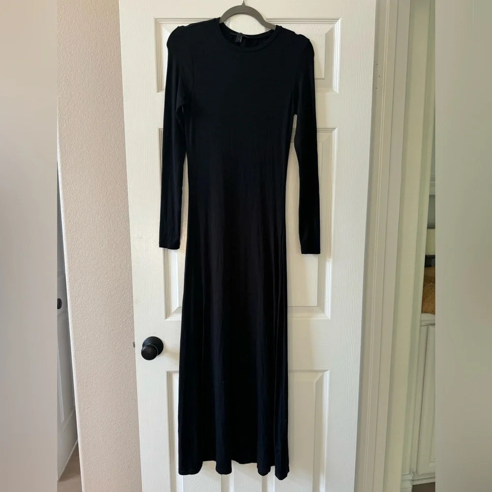 Trios long sleeve black dress scoop neck with slit size 0 - Picture 2 of 8